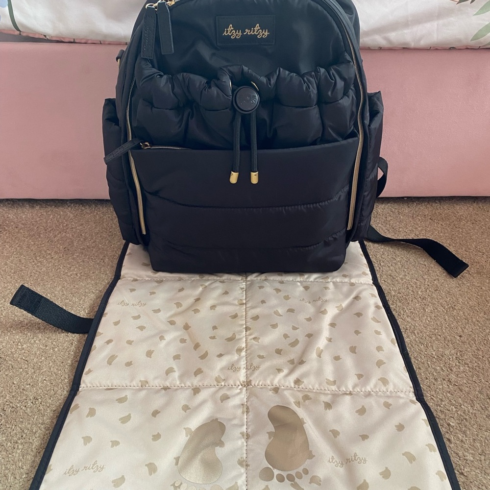 Black Itzy Ritzy Dream Diaper Bag with Changing Pad